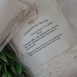 Cleopatra's Secret- All Natural Fizzing Rose Milk Bath